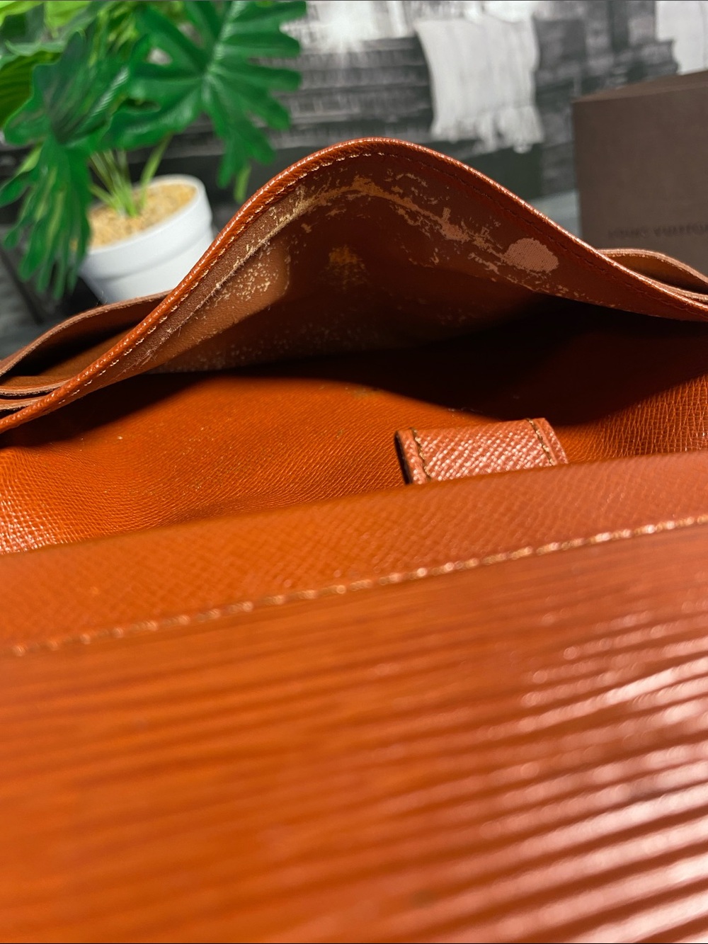 Authentic Louis Vuitton Epi International Wallet - Picture 12 of 17